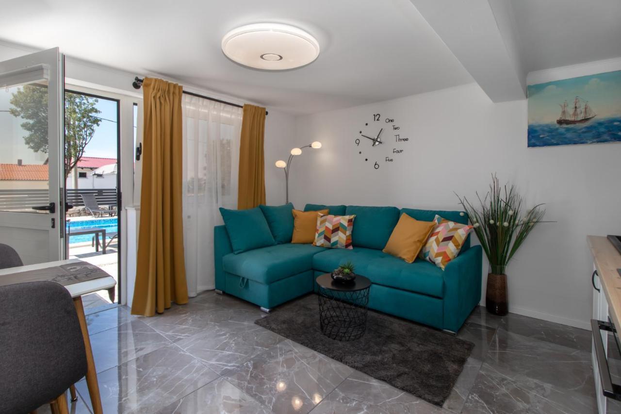 Apartments Mila Klenovica Exterior photo